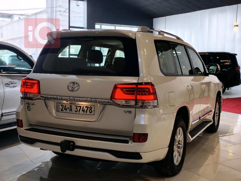 تويوتا لاندكروزر